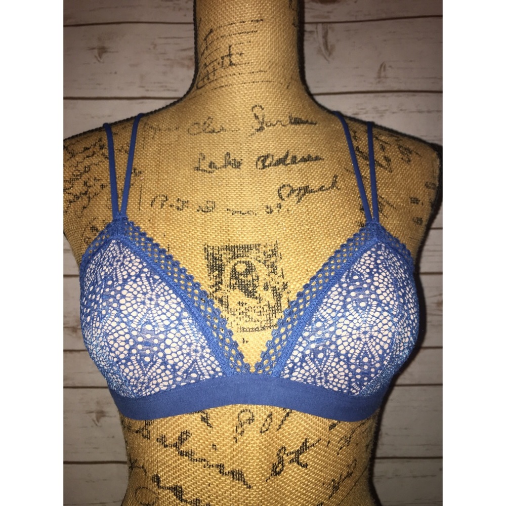 ‼️NEVER WORN❗️Victoria’s Secret Bralette SMALL